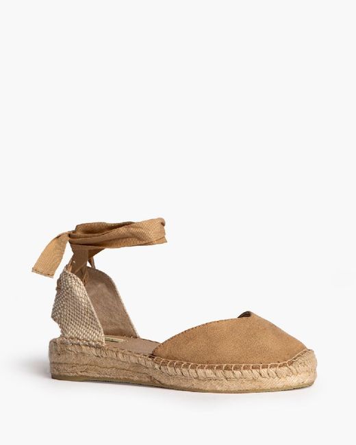 Alpargata cuña baja Color Camel de Corina Modelo M4315