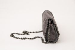 Bandolera Piel Cadena Color Gris