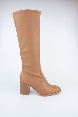 Botas altas con tacón de color beige