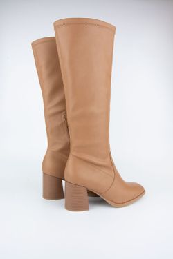 Botas altas con tacón de color beige