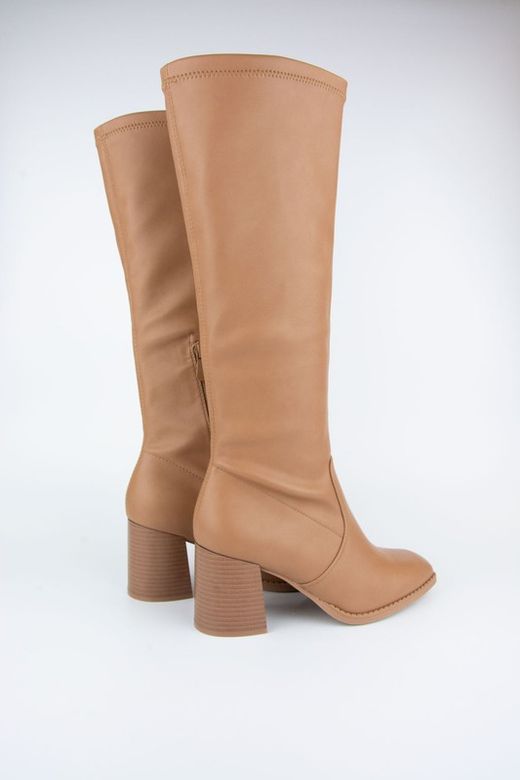 Botas altas con tacón de color beige