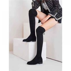 Botas altas negras