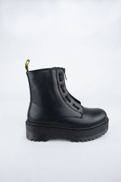 Botas militares con plataforma color negro con cremallera central y cordones