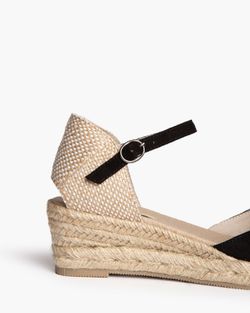 Corina Black Valencian Type Low Wedge Modèle M4310