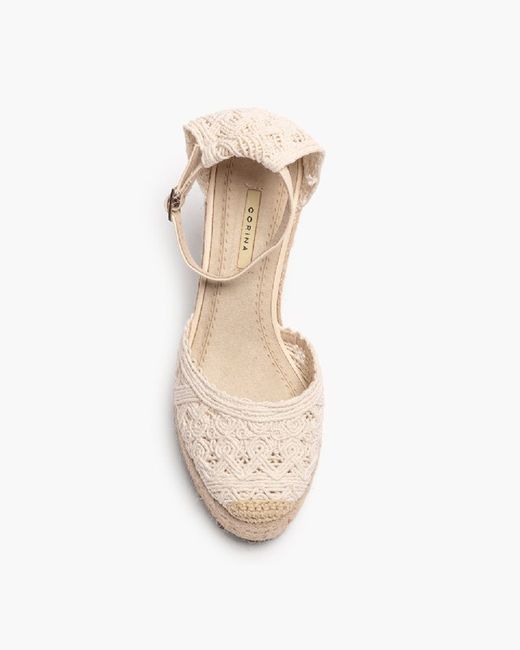 Corina Beige Valencian Wedge Modèle M4295