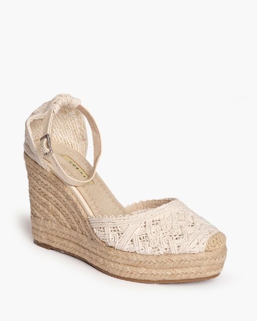 Corina Beige Valencian Wedge Modèle M4295