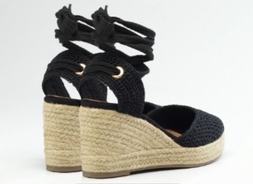 Corina Black Valencian Wedge modèle M2322