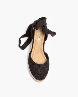 Cuña Valenciana Color Negro de Corina Modelo M4303