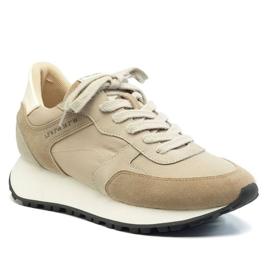 Deportivas color arena con cordones marca Corina modelo M2530