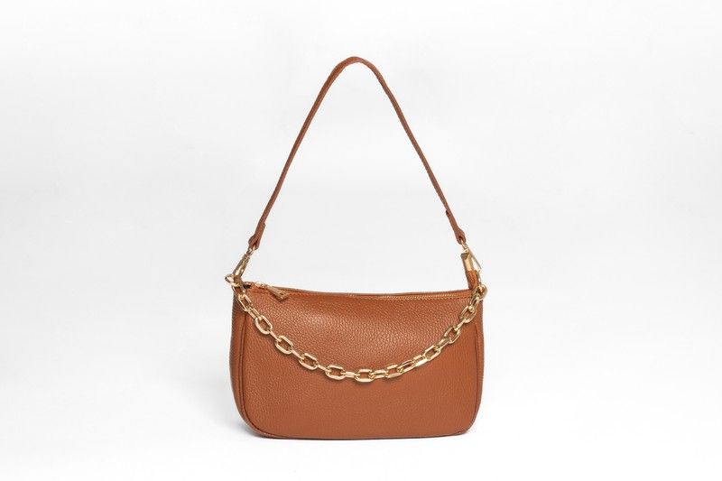 Petit Sac en Cuir Détail Chaîne Couleur Camel — Oliva Bags Shoes