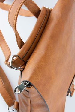 Sac à dos camel transformable en sac à bretelles modèle Oliva Ref.008C