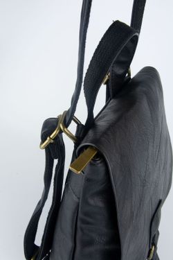 Mochila preta convertível em bolsa com alças modelo Oliva Ref.008N