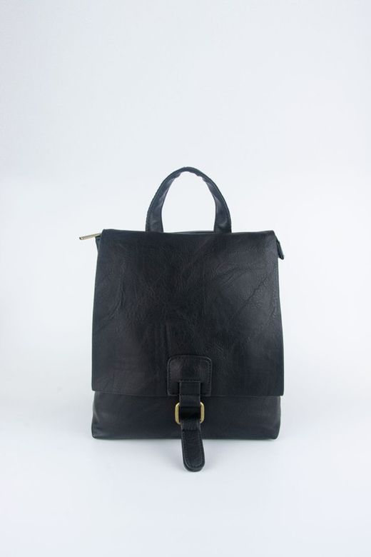 Mochila preta convertível em bolsa com alças modelo Oliva Ref.008N