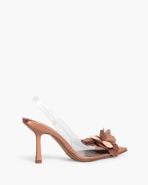 Sandalia de Tacón Alto Destalonado con Corte Vinilo de la marca Corina Modelo M4207 Color Nude