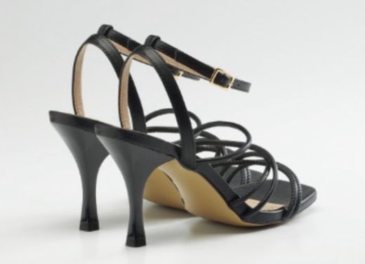 Sandalia de tacón con tiras color Negro marca Corina