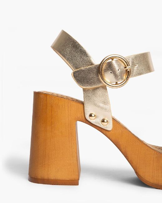 Sandalia Tacón Madera de Corina Color Oro Modelo M4410
