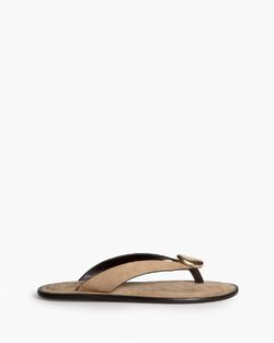 Sandalias beige planas mujer con detalle metálico y suela acolchada