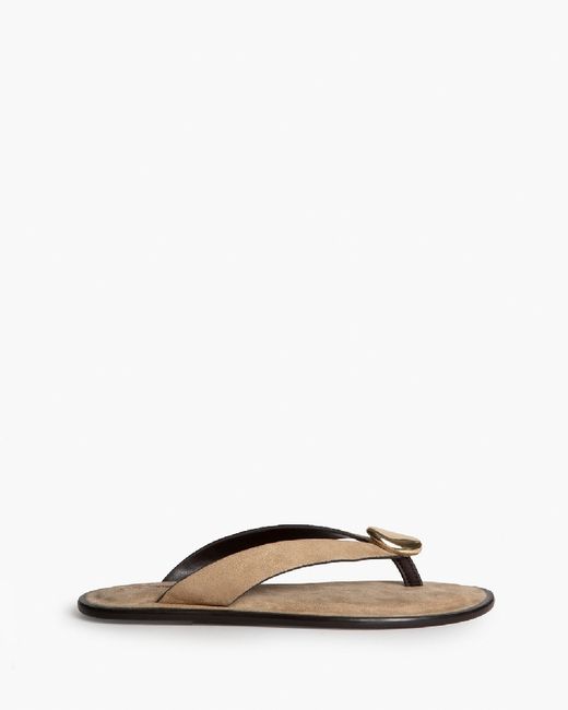 Sandalias beige planas mujer con detalle metálico y suela acolchada