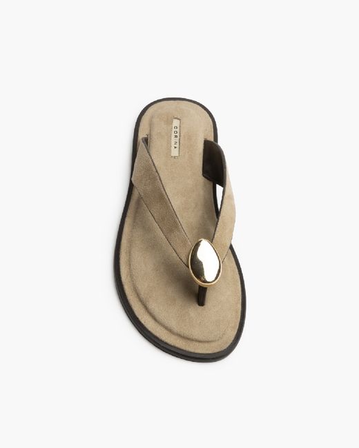 Sandalias beige planas mujer con detalle metálico y suela acolchada