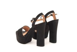 Sandalias de tacón alto y plataforma color negro