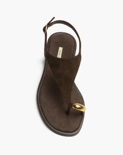 Sandalias marrones planas con anillo metálico