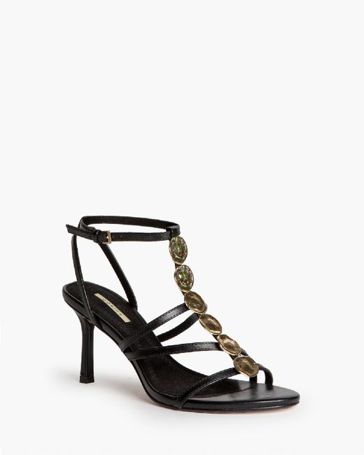 Sandalias negras de tacón alto mujer con detalle metálico en empeine