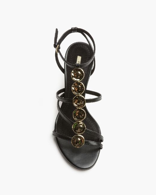 Sandalias negras de tacón alto mujer con detalle metálico en empeine