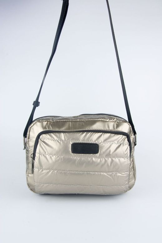 Bolso pequeño tipo bandolera acolchado de color oro modelo Tote
