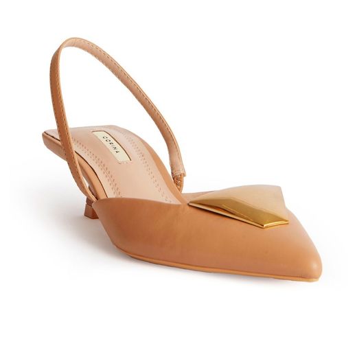 Zapato tacón bajo color Camel marca Corina